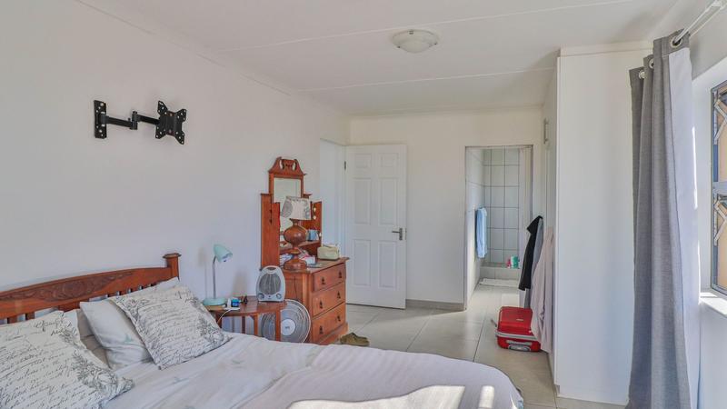 3 Bedroom Property for Sale in Heiderand Western Cape